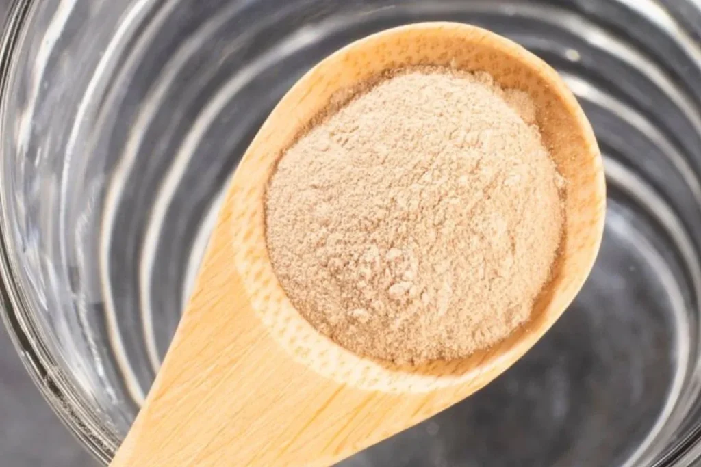 Why Didn’t My Pizza Dough Rise? 10 Common Reasons (And How to Save It Before Dinner Is Ruined) 7 Active dry yeast blooming in warm water